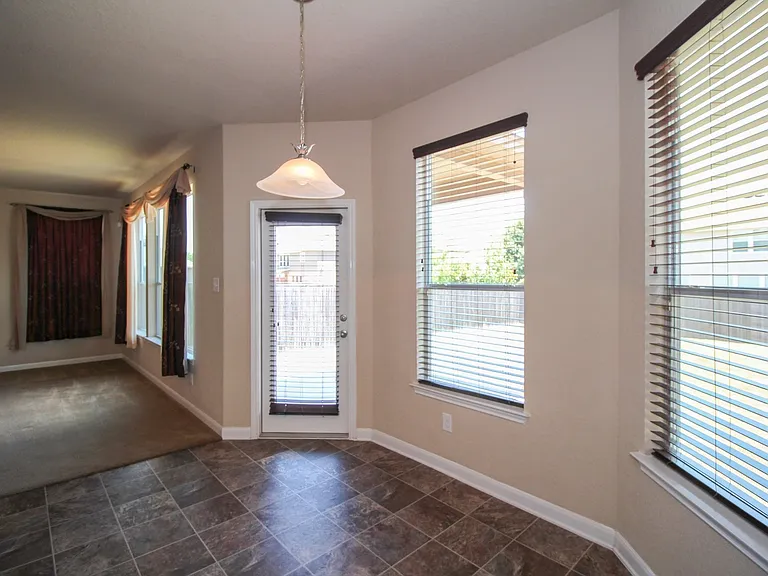 8518 Finlandia Gap — Photo 4