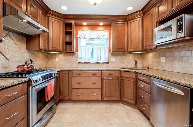 1st image of 112 Conway Cove Dr
