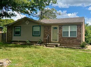 6910 Village Green Blvd, Pewee Valley, KY 40056
