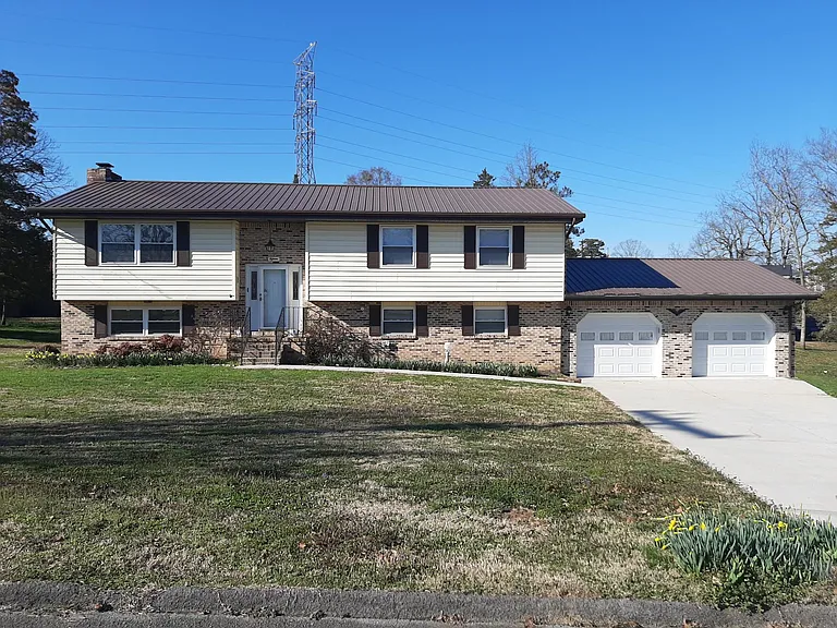 15 Hickory Ln — Photo 2