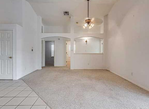 4th image of 7021 Luz De Espejo Dr