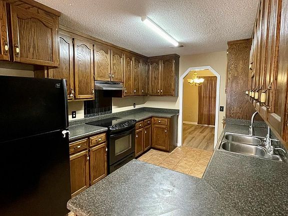 5th image of 109 Palisades Dr #1
