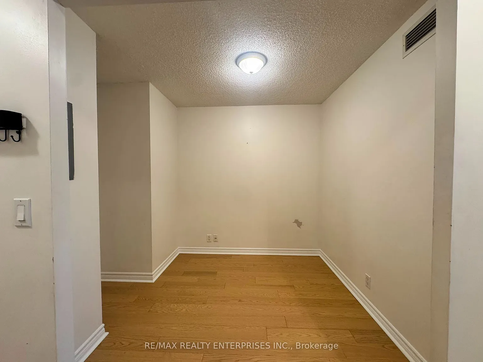 2 bed, $2,400 — Photo 4
