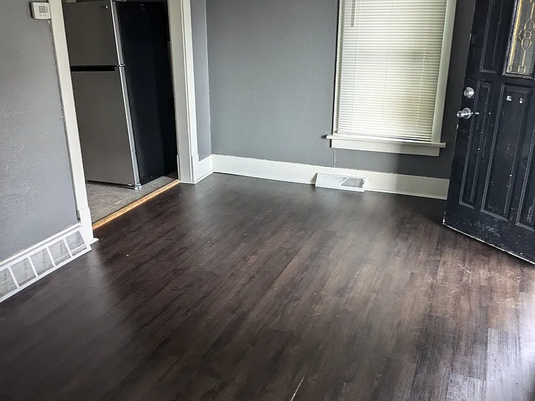 236 W Main St — Photo 5