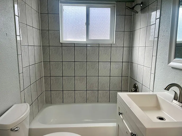4 beds 1 bath Home Available Now in Westwood! — Photo 10