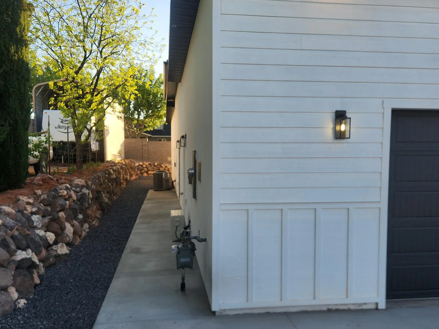 4 bed, 1922 sqft, $2,200 — Photo 3