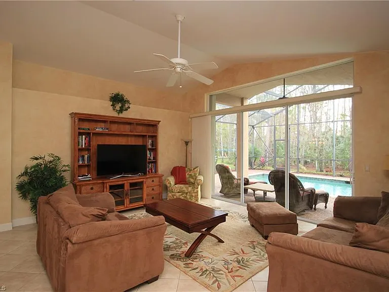 2322 Butterfly Palm Dr — Photo 31