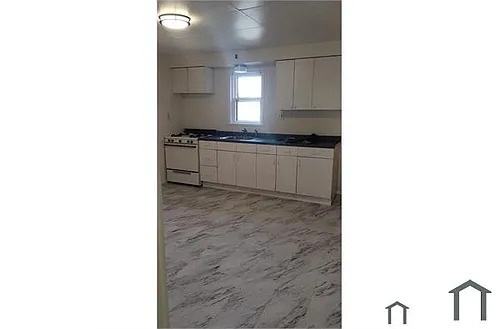 313 Highland Ave Photo 1