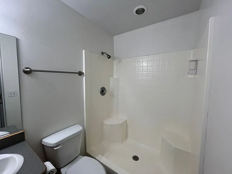 159 E 820 S — Photo 11