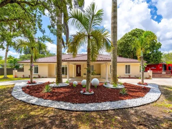 18370 SW 212th St, Miami, FL
