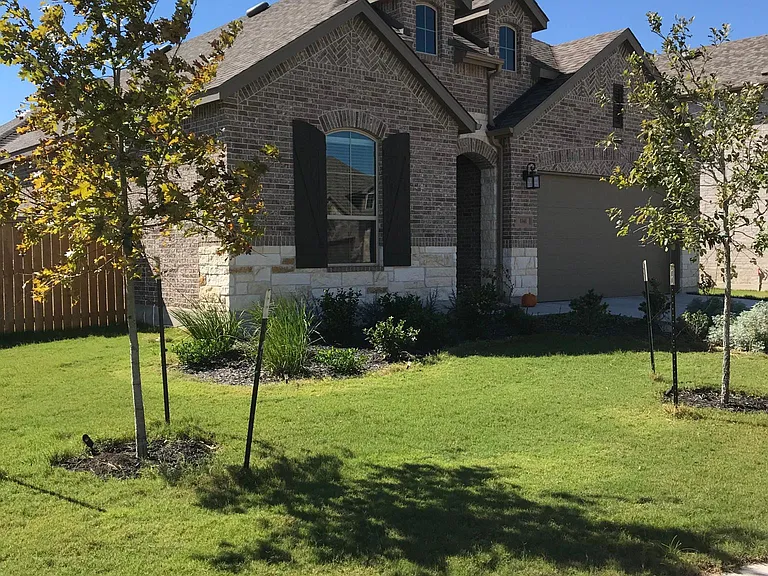1141 Isaias Dr — Photo 2