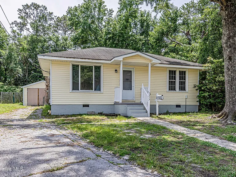 717 New River Dr — Photo 3