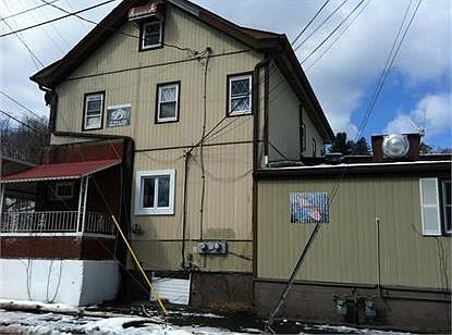 2nd image of 146 Delaware Ave