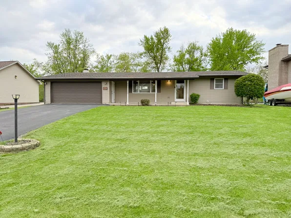 1663 Brandywine Ln, Dixon, IL 61021