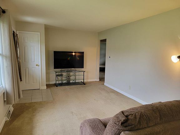 3rd image of 5210 N Pleasant View Dr