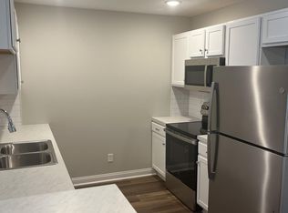 Bishop Place, La Grange, KY 40031