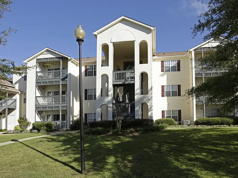 160 Wexford Dr #301 — Photo 3