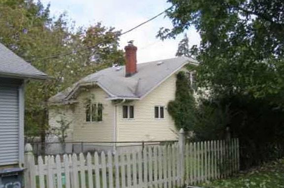 3rd image of 530 Eagle Rock Ave