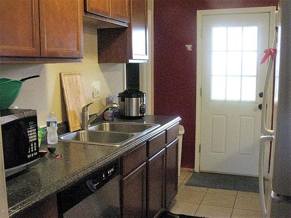4th image of 305 Toulouse Dr