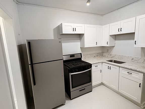 2nd image of 240 Main St #1B