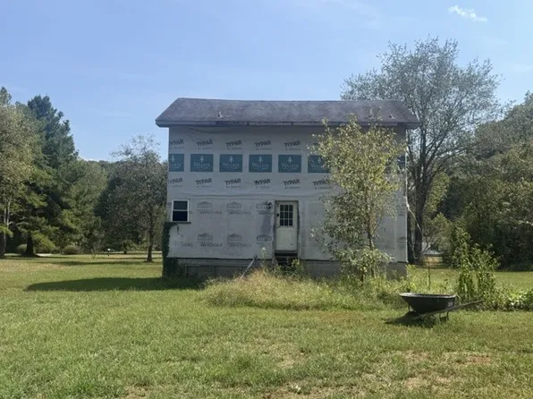 1006 Deerfoot Dr, Pegram, TN 37143