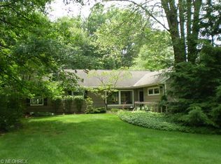 24699 Nobottom Rd, Olmsted Falls, OH 44138