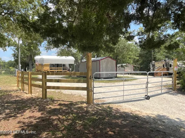 4 NE EIGHTH Street, Steinhatchee, FL 32359