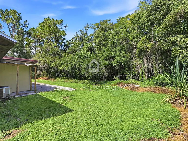 1950 Bonneville Dr #1 — Photo 23