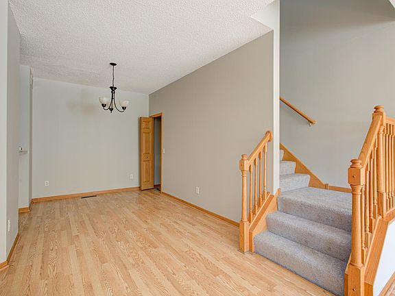 4th image of 1855 111th Ave NE