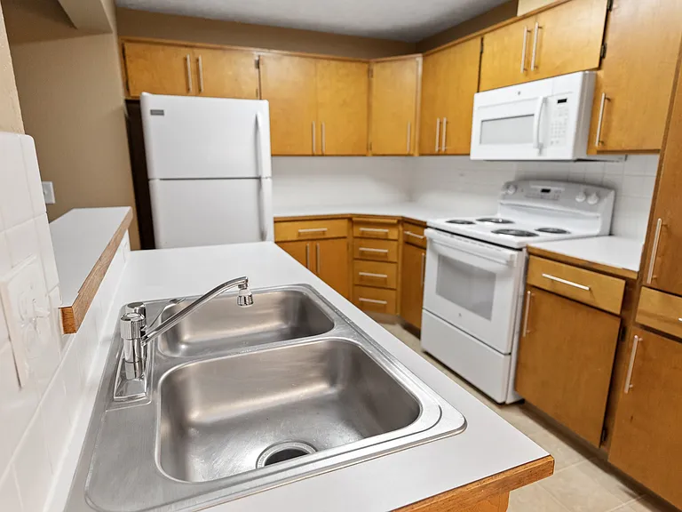 Graymayre Crossing Apartments — Photo 18