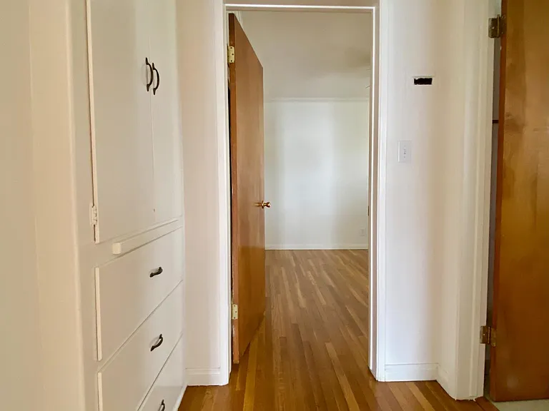 8678 Chalmers Dr — Photo 6