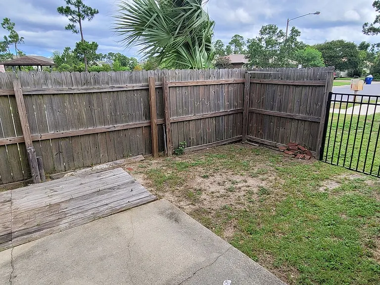 1319 Calabria Rd — Photo 34
