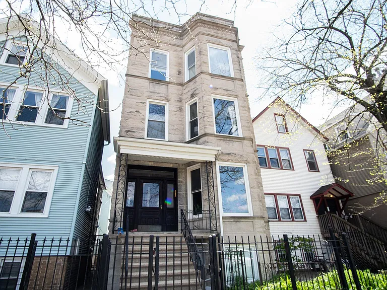 3225 N Wilton Ave #G — Photo 34