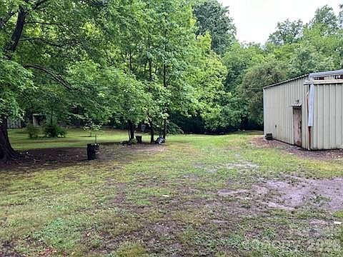 2nd image of 2328 Toddville Rd