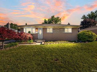 15641 Common Rd, Roseville, MI 48066