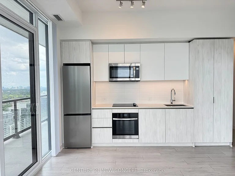 5858 Yonge St #LPH08 — Photo 22