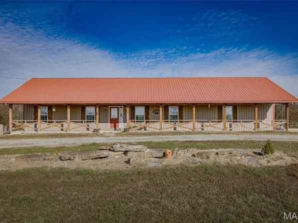 1002 Goldbits Rd, Farmington, MO 63640