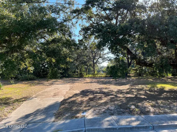 342 Strangi Ave, Biloxi, MS 39530