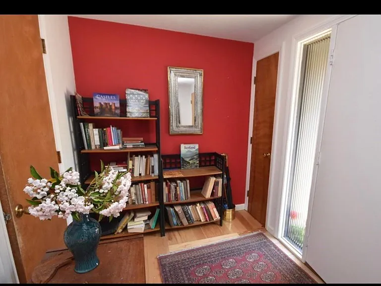 9 Chadwick Ct #9 — Photo 36