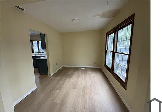 4 bed, 1092 sqft, $2,500 — Photo 4