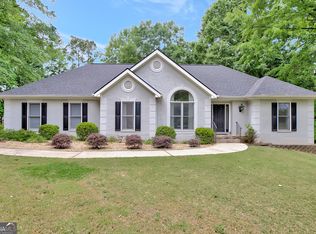 37 Inland Cir, Newnan, GA 30263