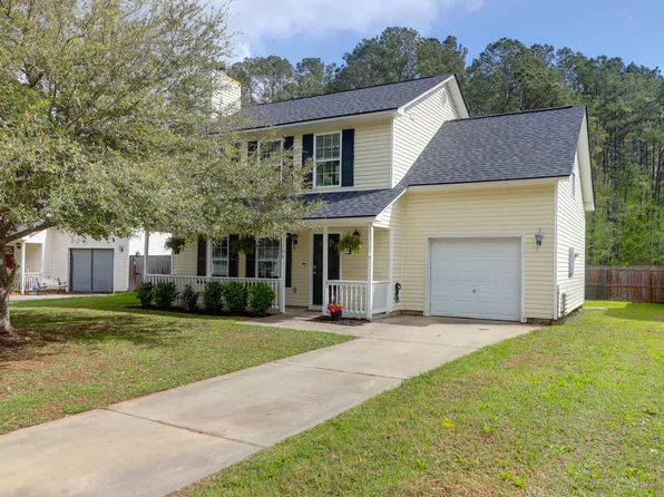 104 Queen Mary Ct, Summerville, SC 29485