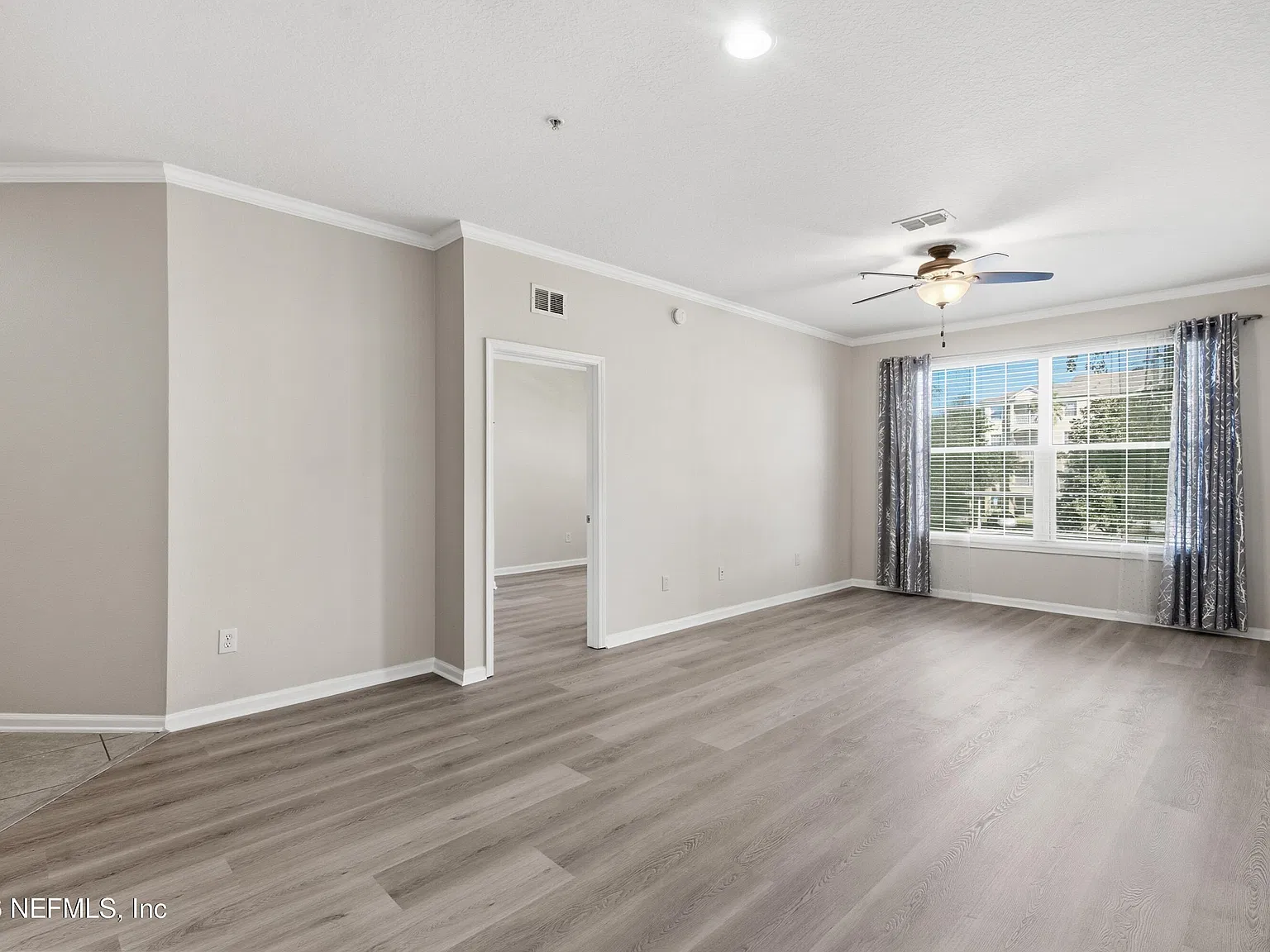 3 bed, 2.0 bath, 1447 sqft, $1,800 — Photo 2