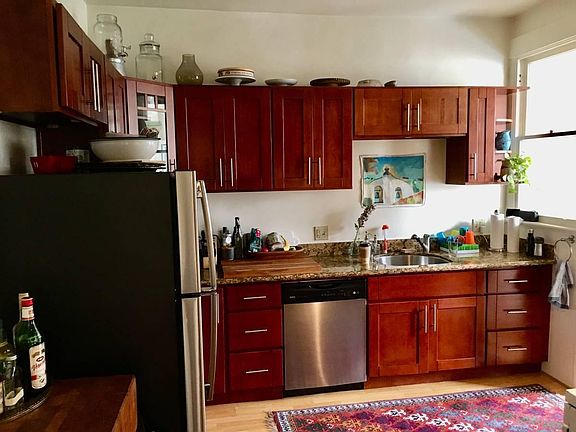 4th image of 379 Frederick St APT 1
