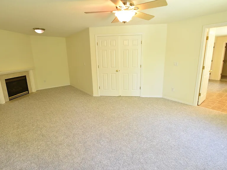 1834 NW Poplar Ct — Photo 5