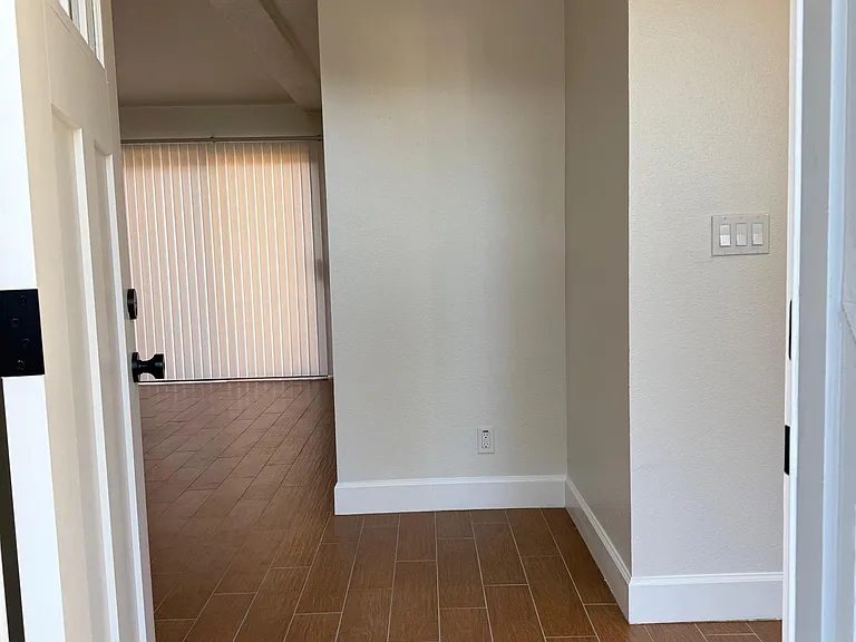 101 Portola Way #2 — Photo 3