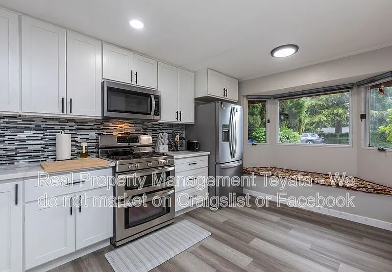 19609 4th Ave S — Photo 7