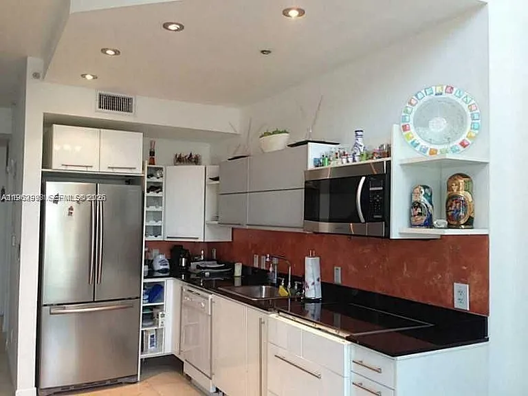 690 SW 1st Ct #1506 — Photo 3