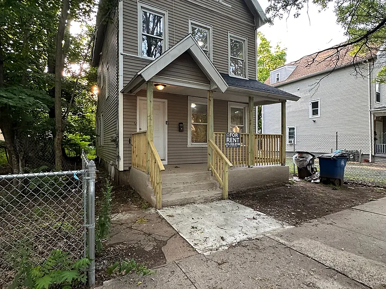 242 Newhall St #1 — Photo 32
