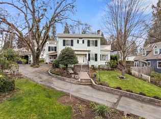 1320 E Main St, Medford, OR